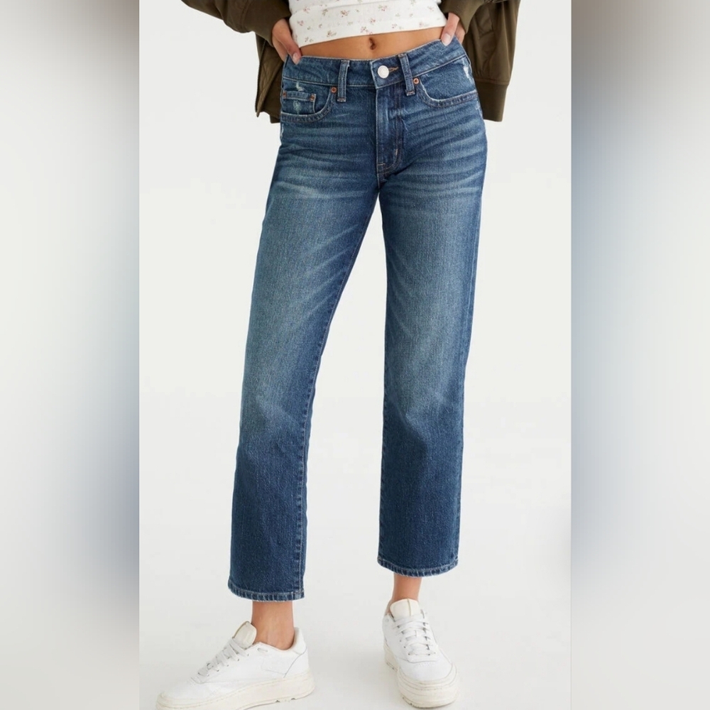 Aeropostale Women’s Straight Leg Jeans - Medium Blue Wash